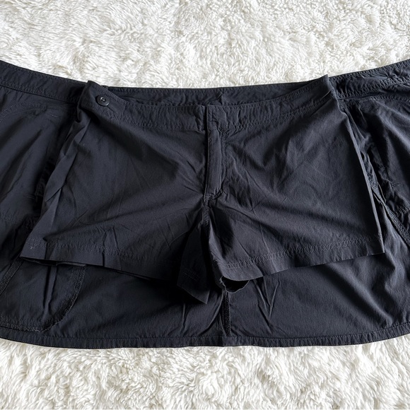 Patagonia Lightweight Breathable Black Fleetwith Skort - Picture 4 of 9